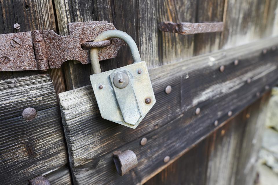 Rustic Brass Lock and Chain