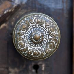 Aztec Silver Door Knob 